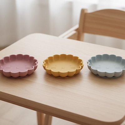 Assiette bébé ventouse avec trois  couleurs
