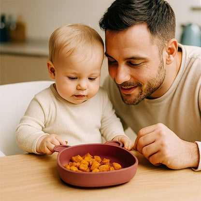 Assiette bébé ventouse sur table
