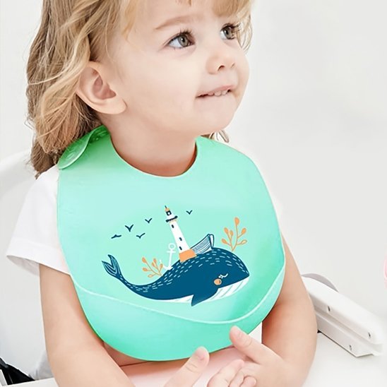 Bavoir bébé vert avec motif baleine 
