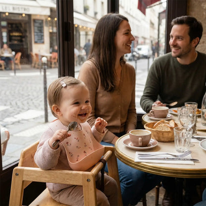 bavoir silicone avec bébé