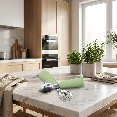 couvert-bebe-vert-sur-table
