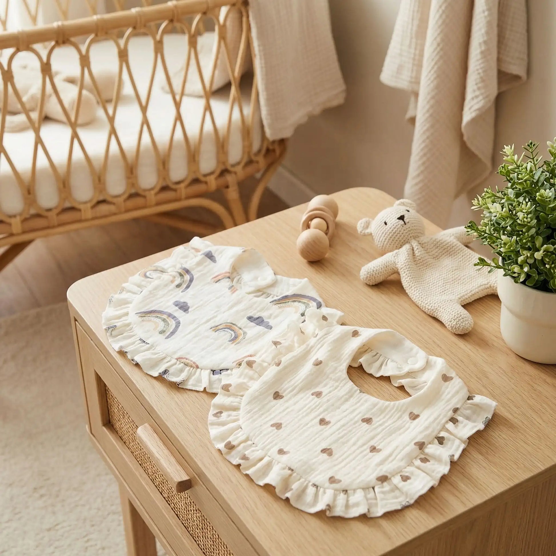 lot de deux pieces de bavoir pour bébé