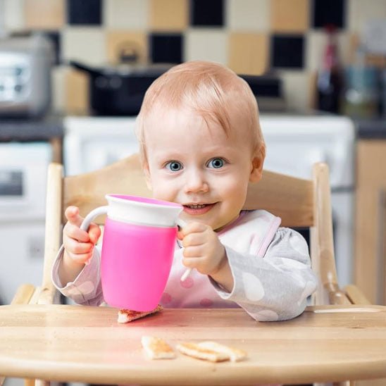 tasse d apprentissage bebe rose main bebe