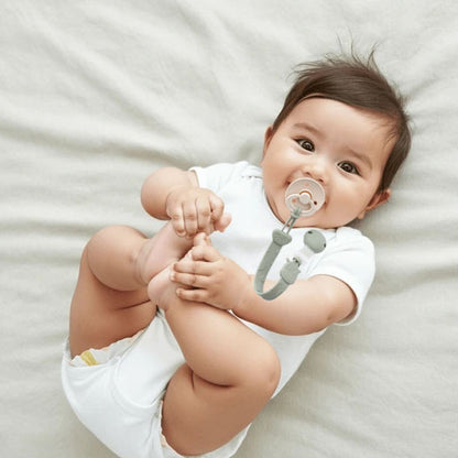 tetine bouche bebe sourie atache tetine silicone chandails