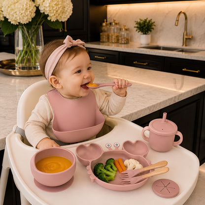 Un coffret repas bébé couleur rose